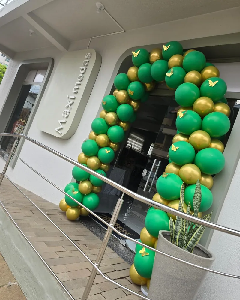 Fachada da Maxi Modas na Avenida Daltro Filho